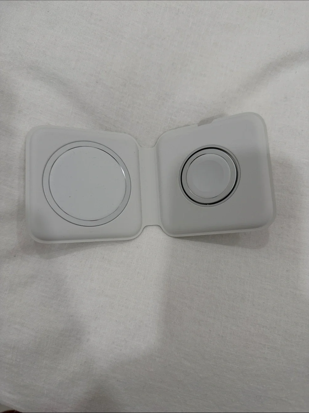 Apple MagSafe Duo Style Foldable Charger